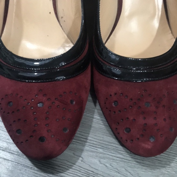 Marvin K. Burgundy Suede Wingtip Detailing Pumps w/ Black Patent Leather Trim - Picture 3 of 10
